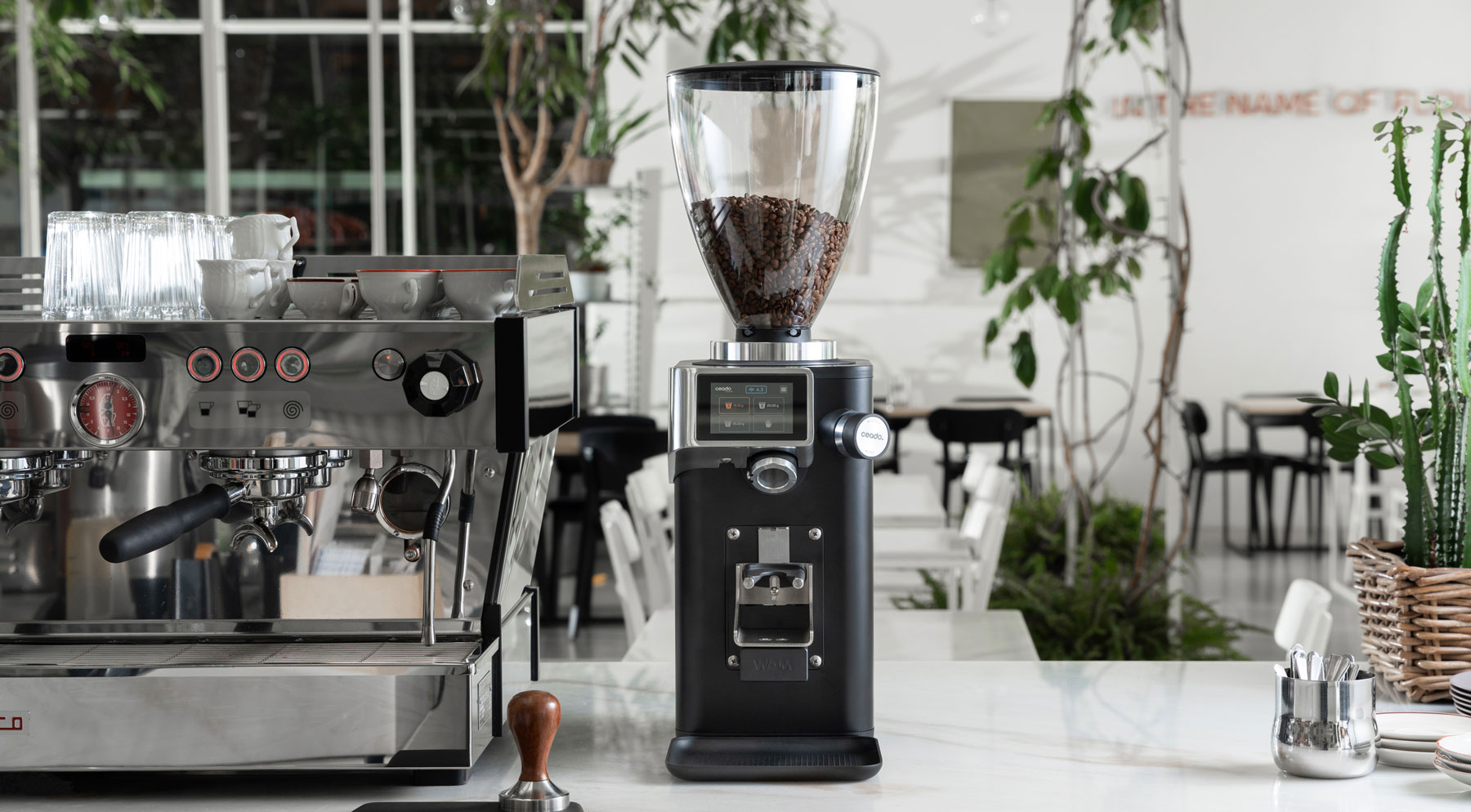Ceado Rev Zero grinder on a café bar